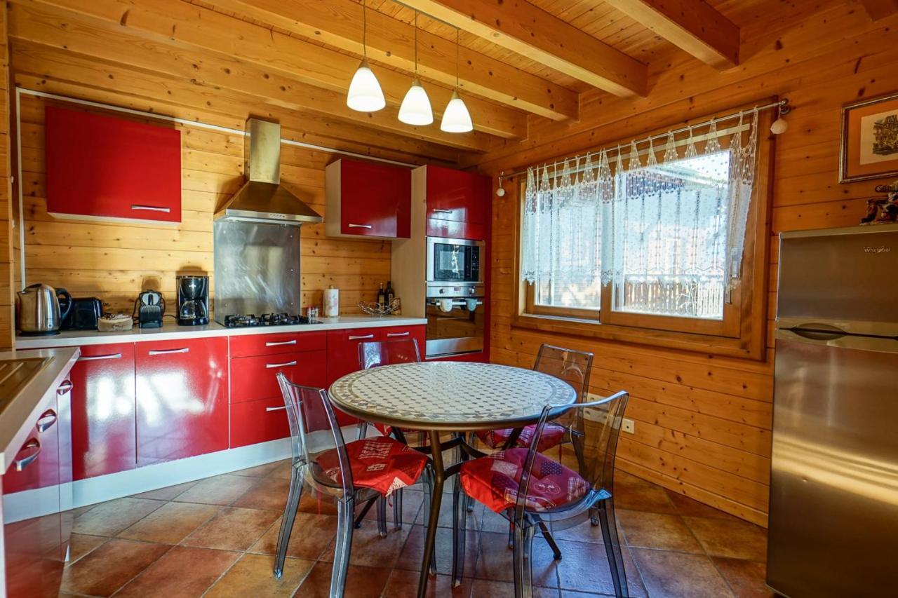 Le Chalet Bonheur Lathuile Ngoại thất bức ảnh